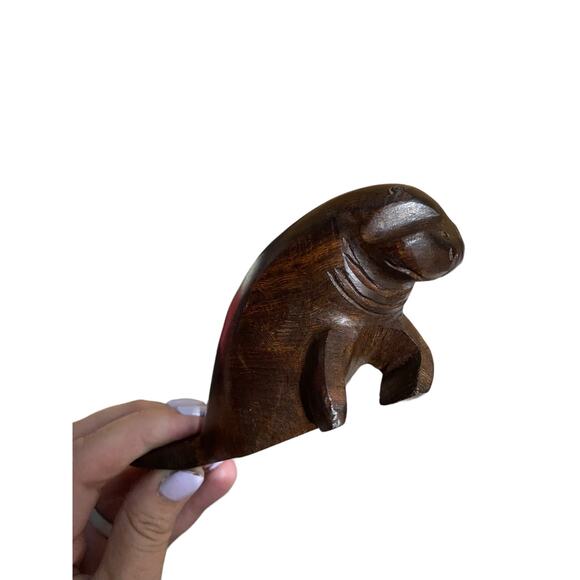 Wooden Walrus Handcarved Brown Stained Made in Mexico - Picture 8 of 11